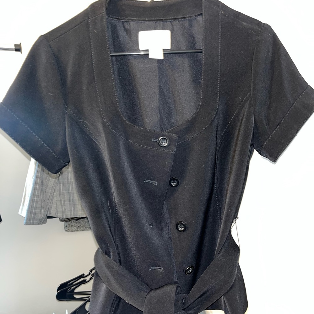 Form-Fitting Women’s Blouse